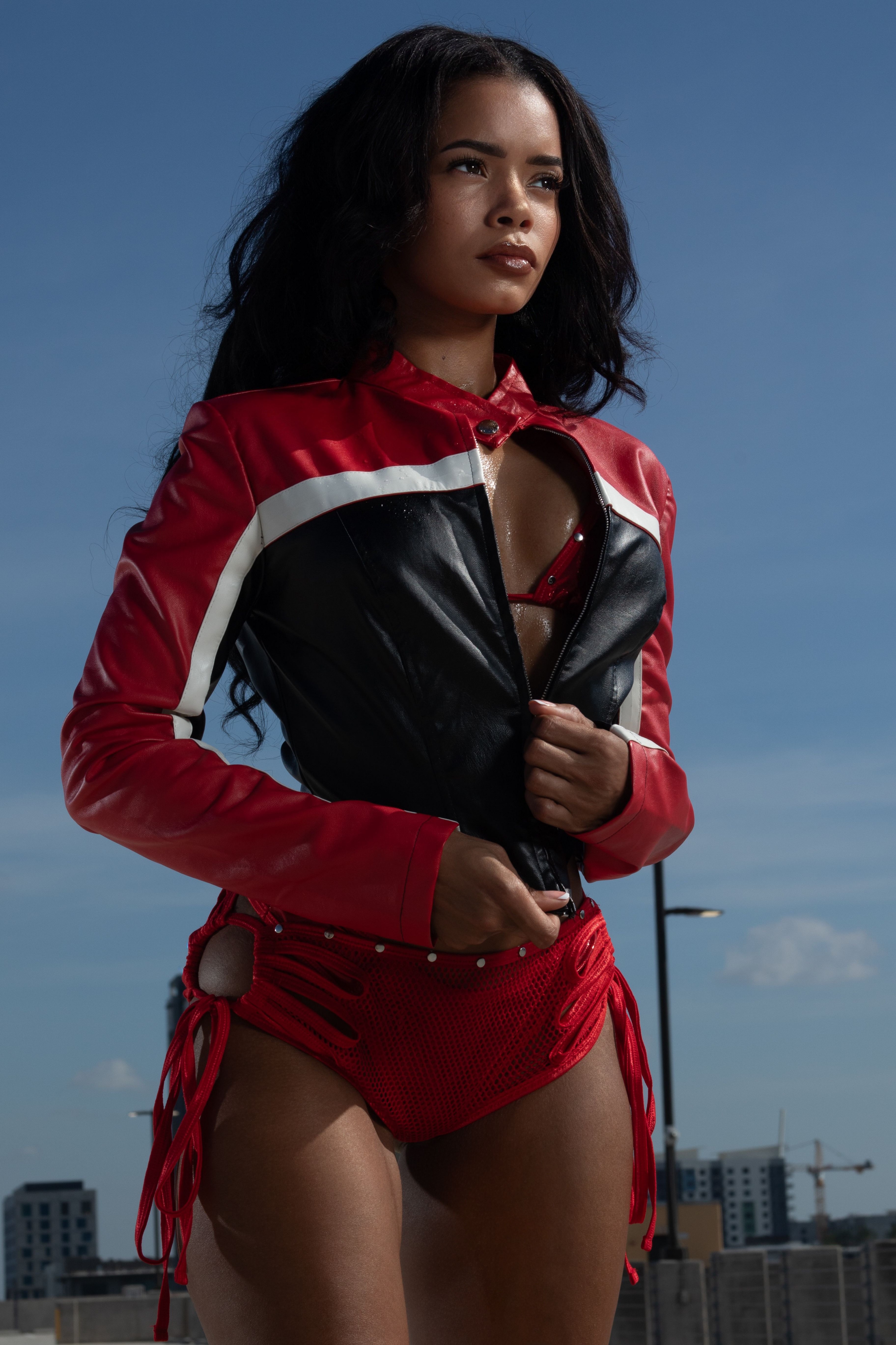 Alisha - Photo 1